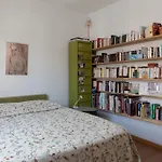 Spacious Cocoon In The Marais