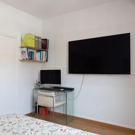 Spacious Cocoon In The Marais Parigi